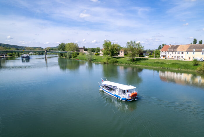 Tourisme : un bateau panoramique pour partir en balade sur la Saône - JSL